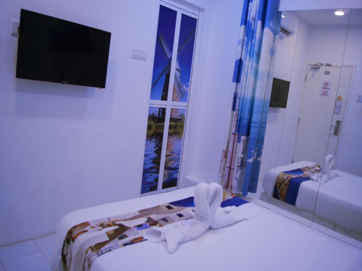 Santorini Hotel Melaka Buitenkant foto